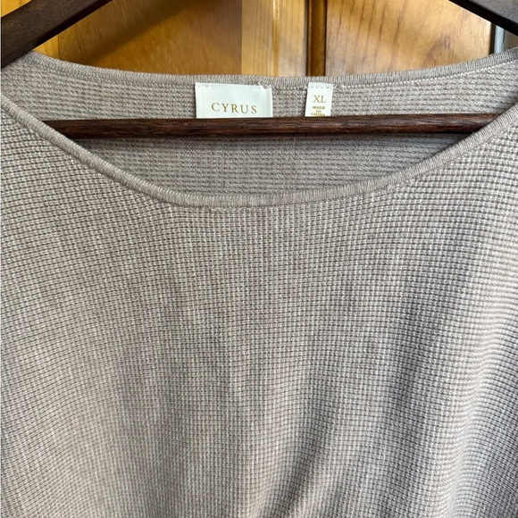 Cyrus Waffle Knit Tunic/ Sweater - Picture 3 of 3